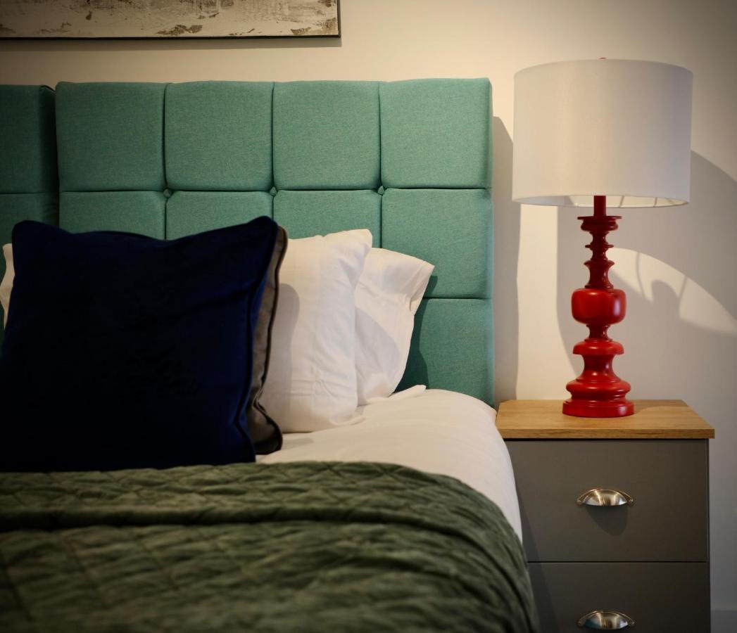 Serviced Apartments Nailsea Экстерьер фото
